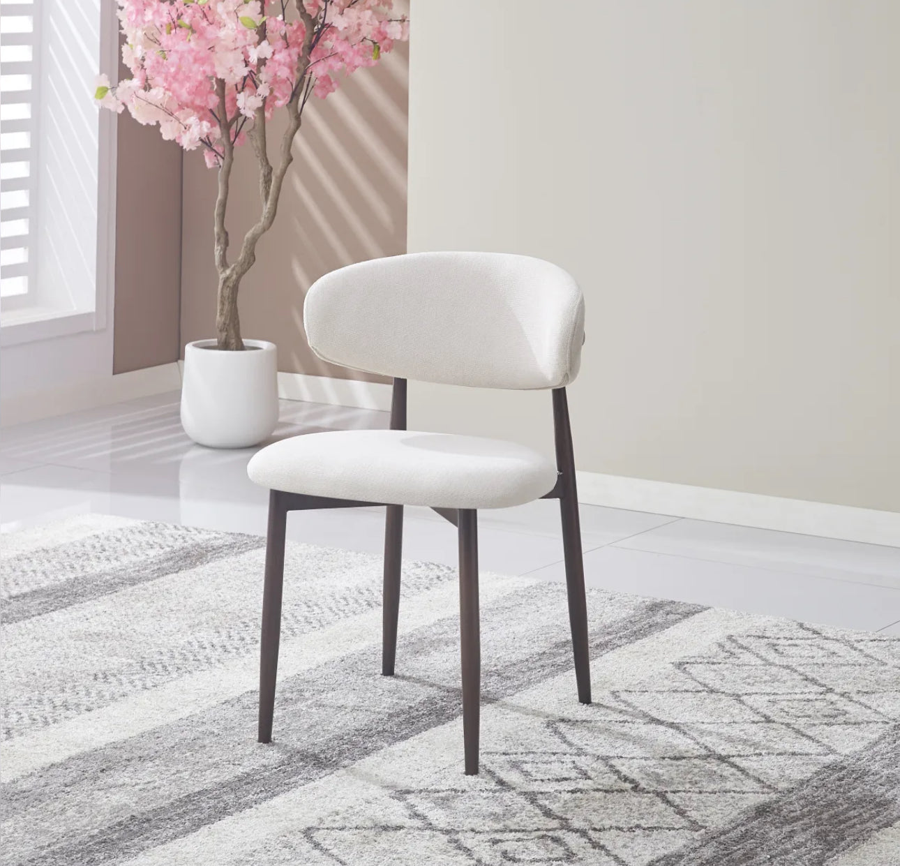 Chaise Lucile Noyer / Lot de 2
